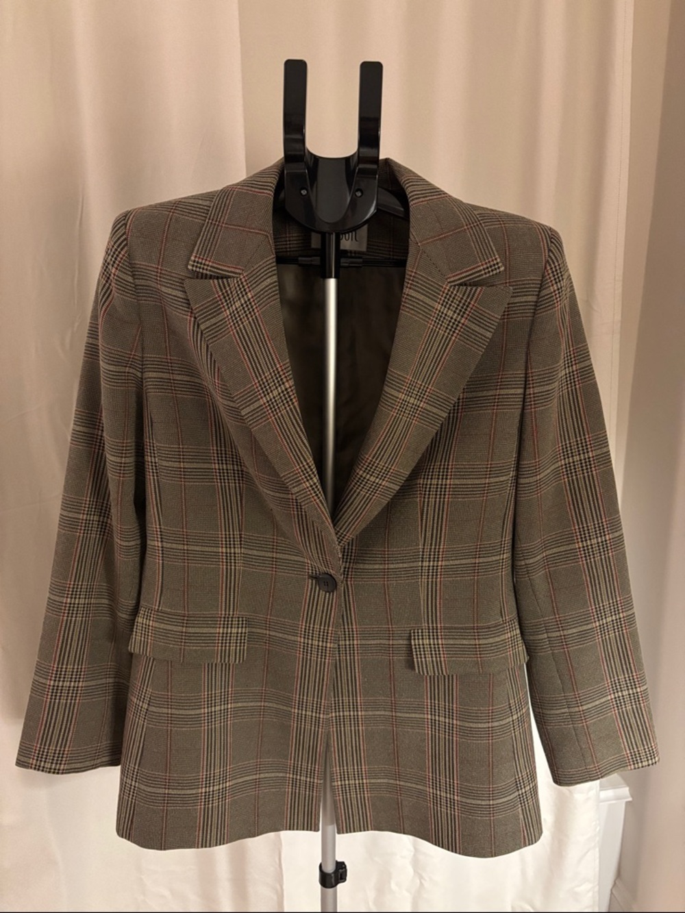 Le Suit Single-Button Plaid Blazer in Olive with Subtle Red Windowpane Size 10
